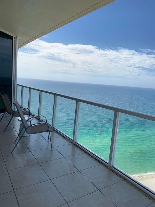 Photo - 16699 Collins Ave Apartment