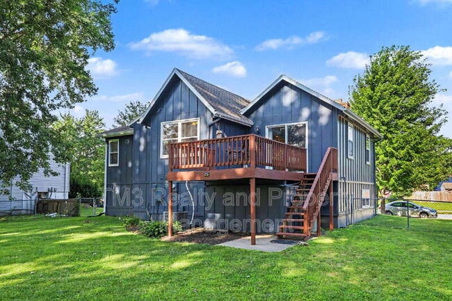Building Photo - 15213 S Seminole Dr