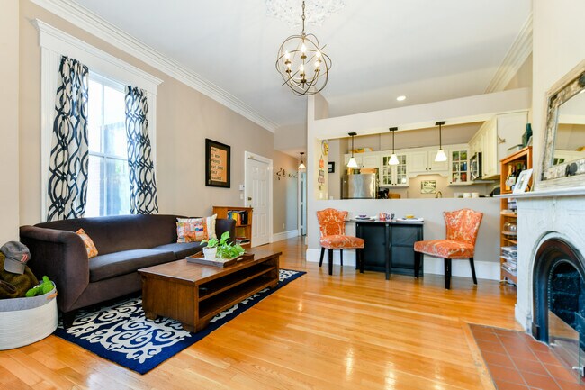 Foto del edificio - 562 Massachusetts Ave