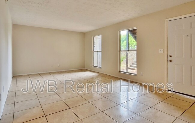 Building Photo - 7201 Arlington Expy