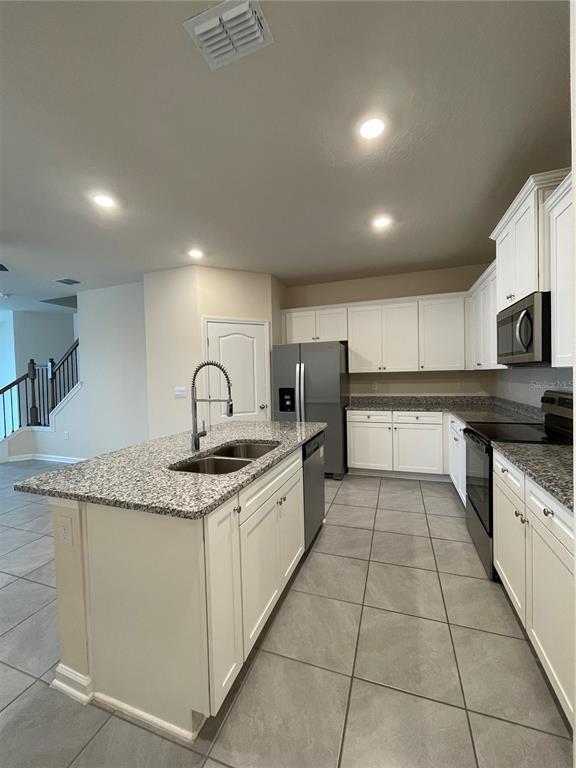 Building Photo - 159 Redbud Rd