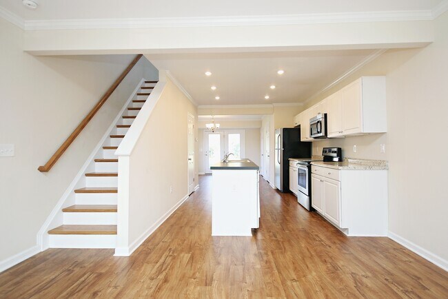 Building Photo - 1141 St Clair Ave