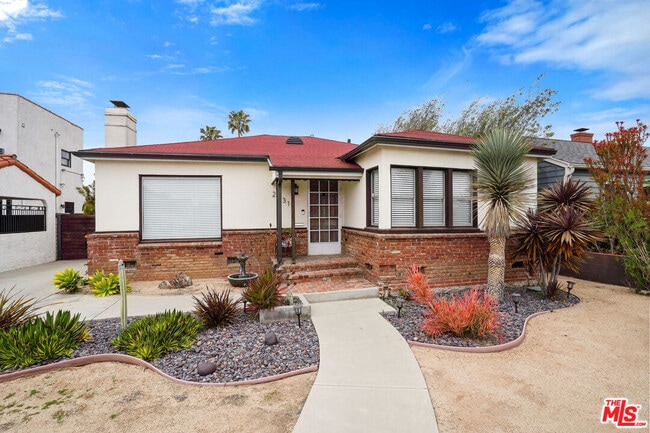 Foto del edificio - 2431 Pier Ave