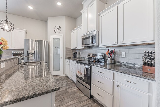 Building Photo - 810 Earp Dr, Killeen, TX