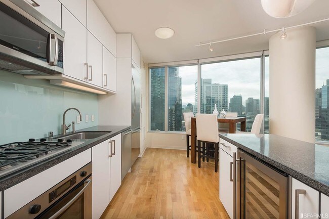 Foto del edificio - 301 Main St