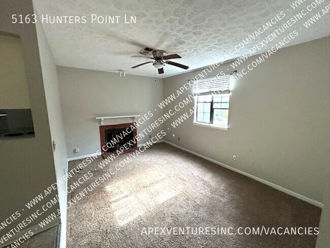 Foto del edificio - 5163 Hunters Point Ln