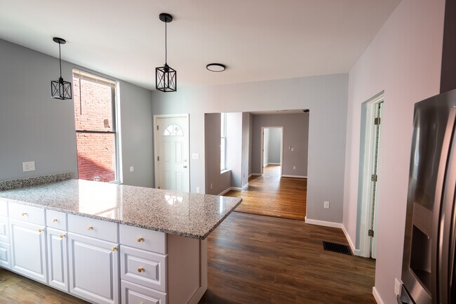 Foto del edificio - 411 Hodge St