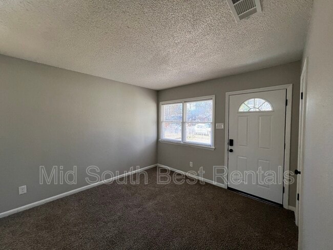 Foto del edificio - 1526 Catalina Rd