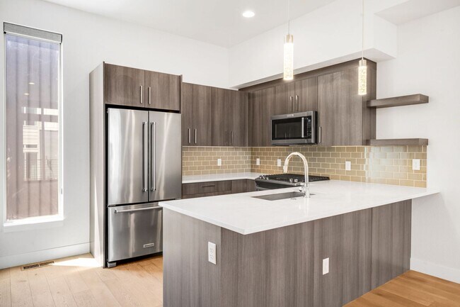 Building Photo - 2BD, 2.5BA Skyland Townhome with 2-Car Garage