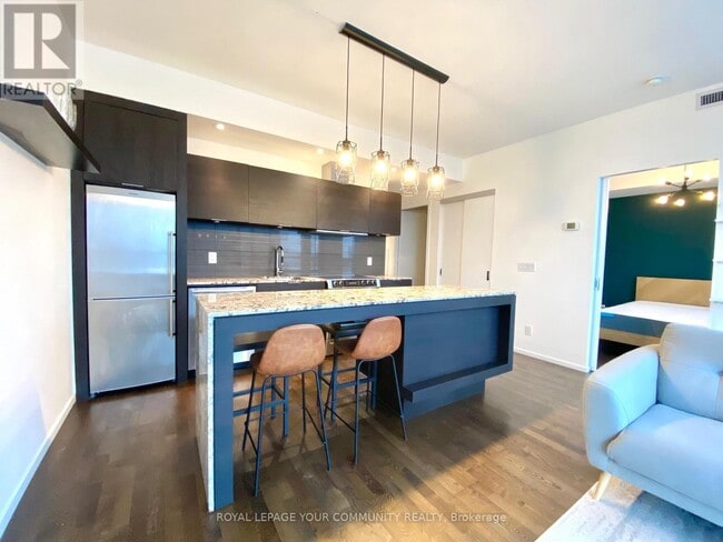 Building Photo - 8 Charlotte St