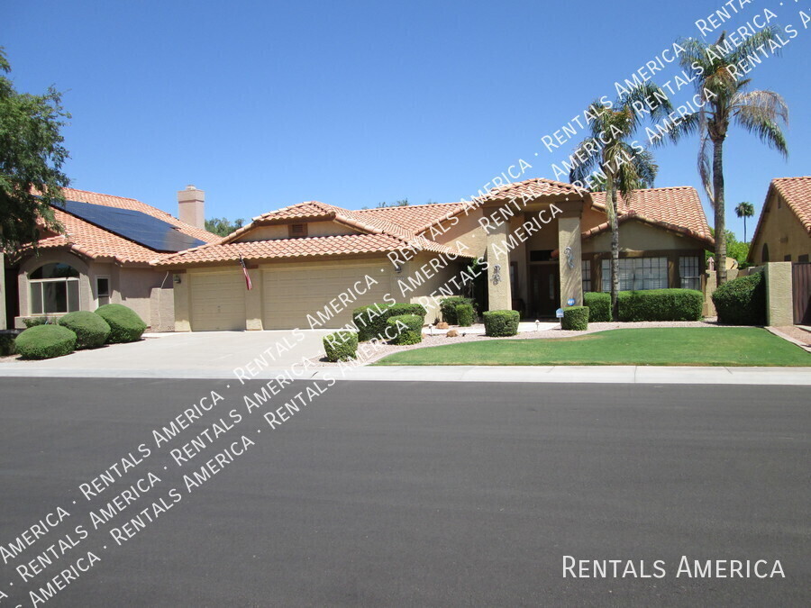 Primary Photo - 532 E Stonebridge Dr