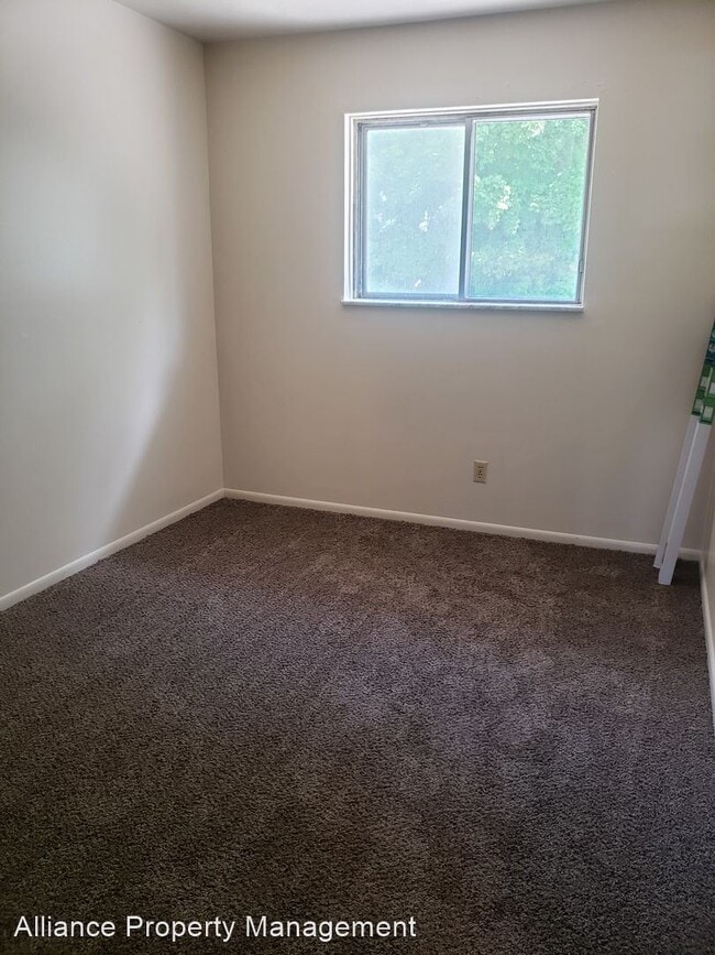 Building Photo - 2 br, 1 bath House - 3145 Vance Ave