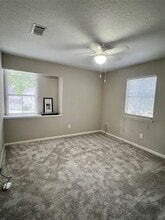 Building Photo - 5 Spurwood Ct