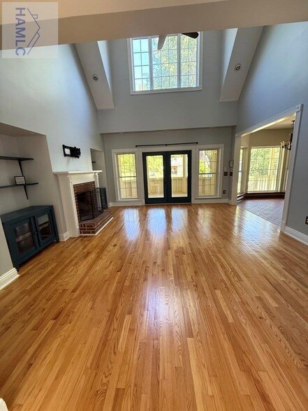 Foto del edificio - 558 Gene Bland Rd