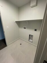 Building Photo - 4380 Bergen Ln