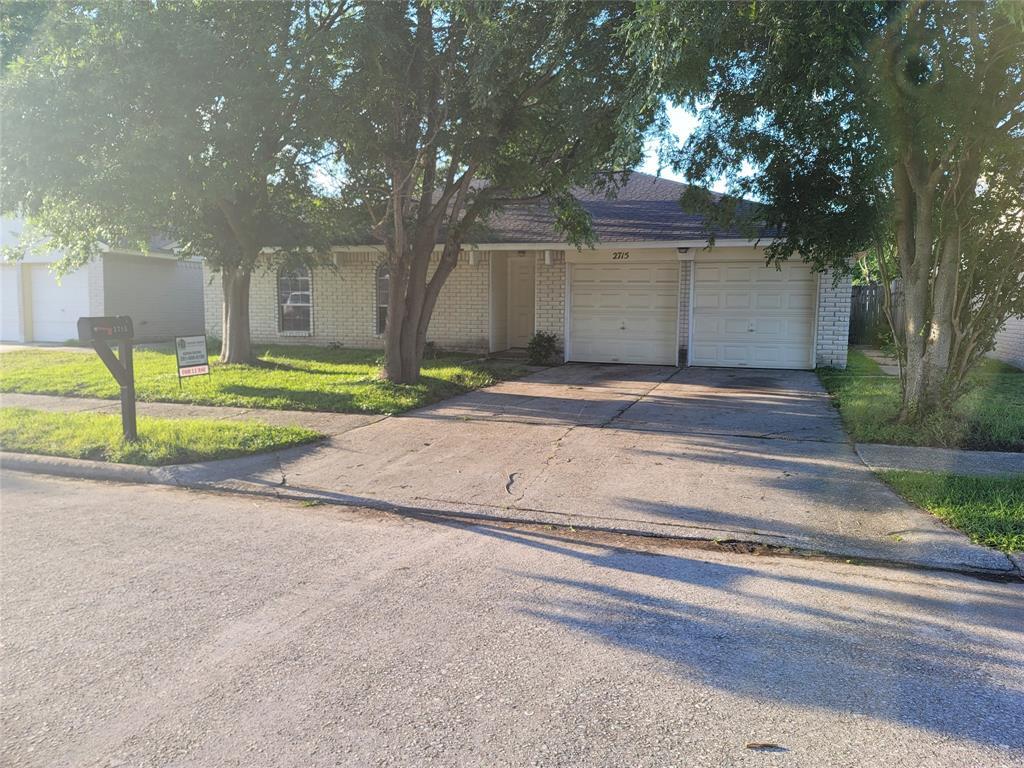 Primary Photo - 2715 Spring Canyon Ct