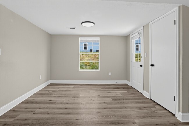Building Photo - Highland Village