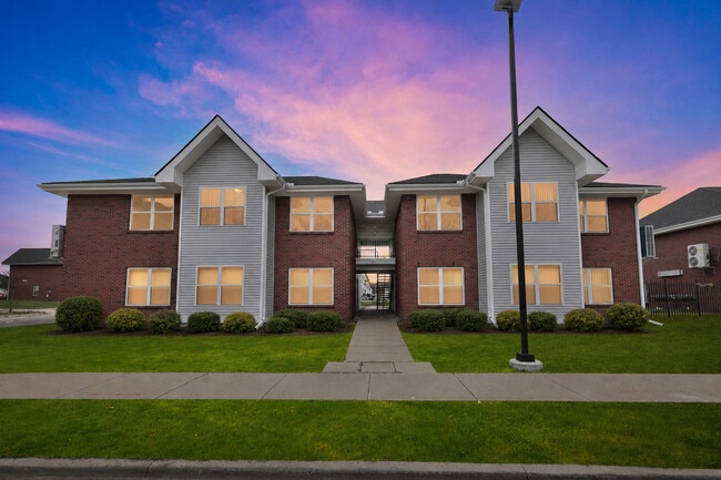 Building Photo - Manchester Place Apartments