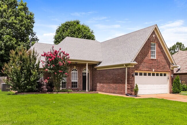 Foto del edificio - 2458 Kindlewood Dr