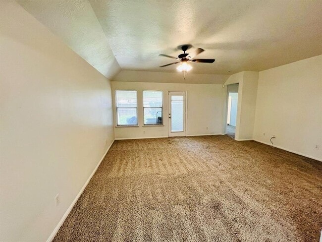 Building Photo - 2027 Mickle Creek Dr