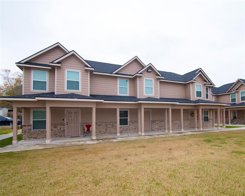 2002 20th St, Huntsville, TX 77340 Townhome Rentals in Huntsville TX