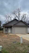 Building Photo - 119 Rolling Woods Cir