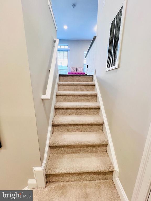 Foto del edificio - 46375 Pryor Square