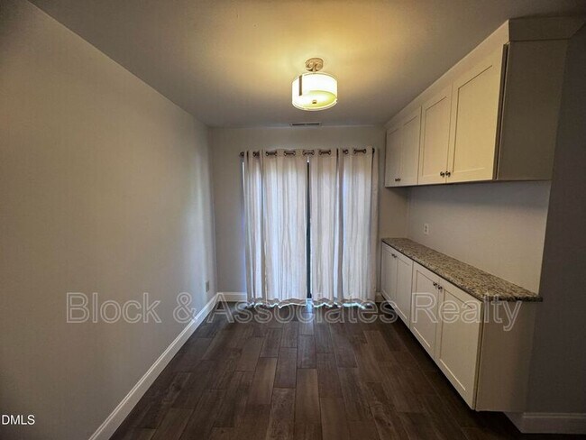 Building Photo - 1238 Teakwood Pl