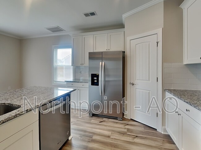 Building Photo - 410 Access Dr