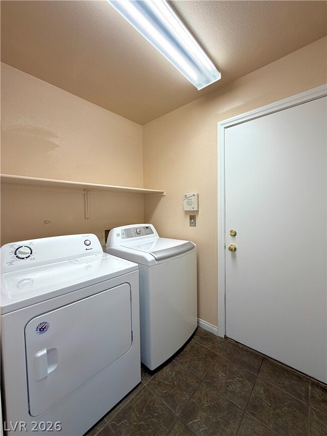 Building Photo - 5657 Doubleday St