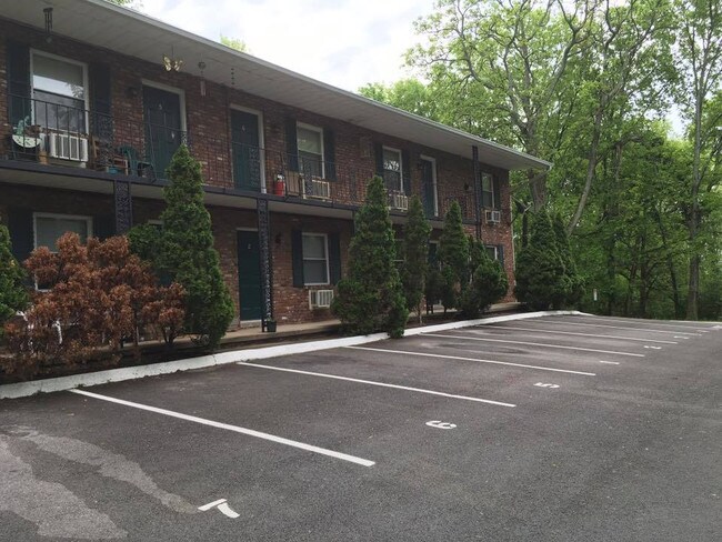 Building Photo - 406 Watauga Dr