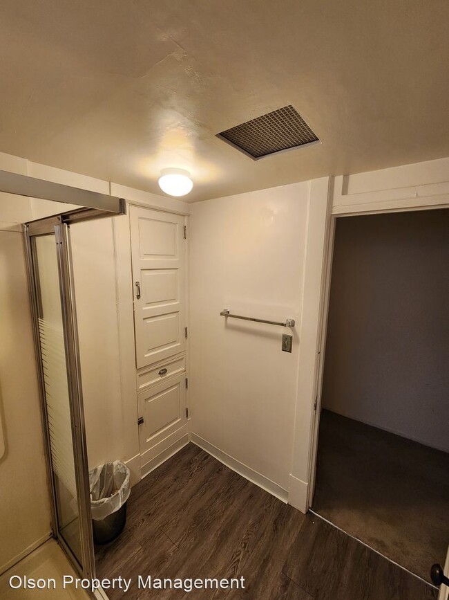 Building Photo - 1 br, 1 bath House - 614 Grand Avenue Unit H