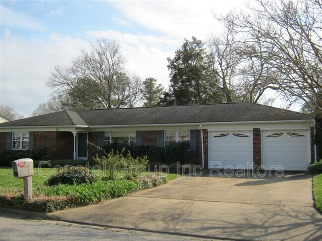 Building Photo - 5137 Janet Dr