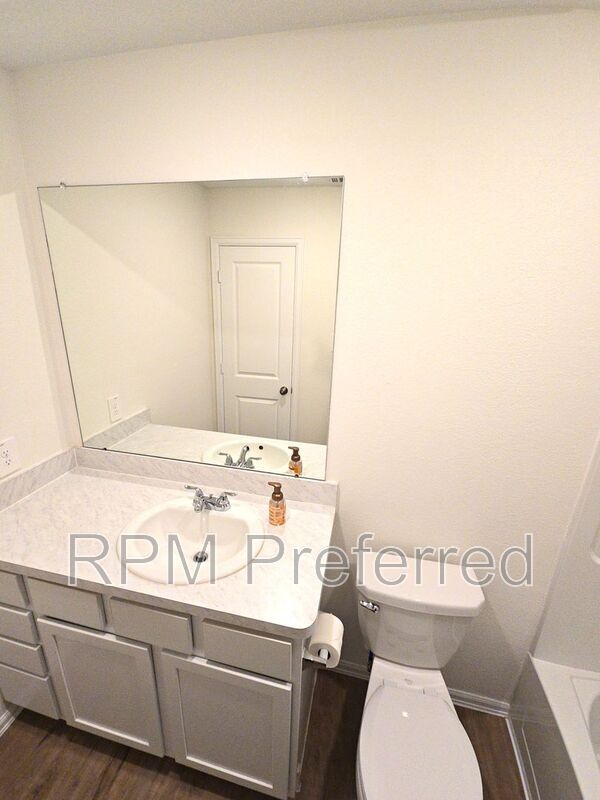Foto del edificio - 1134 Rd 5203
