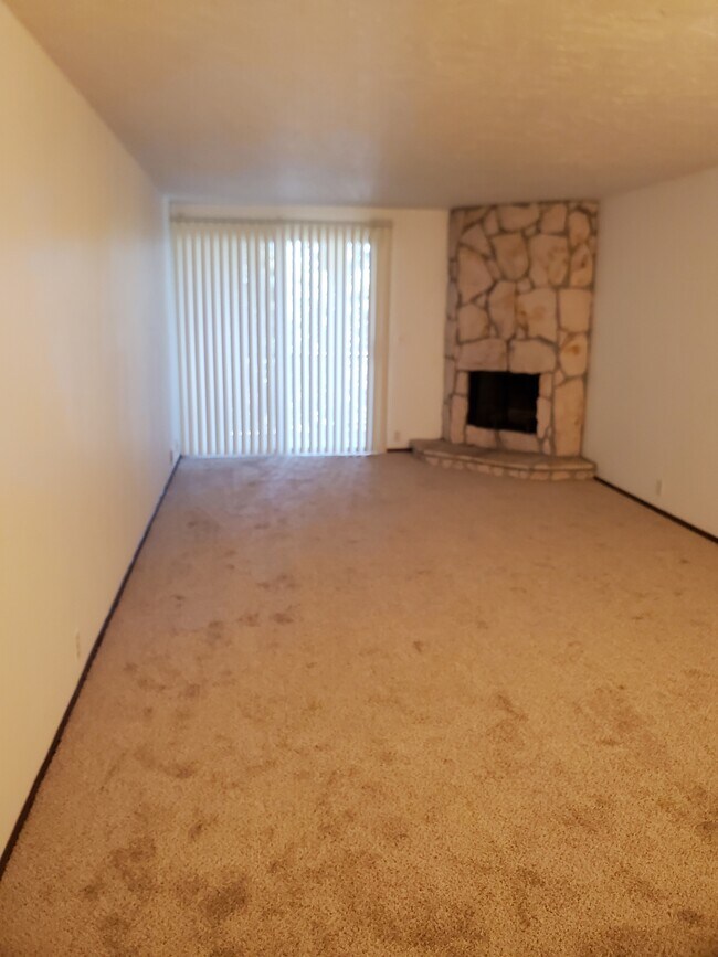 Foto del edificio - 2671 Woodstone Pl