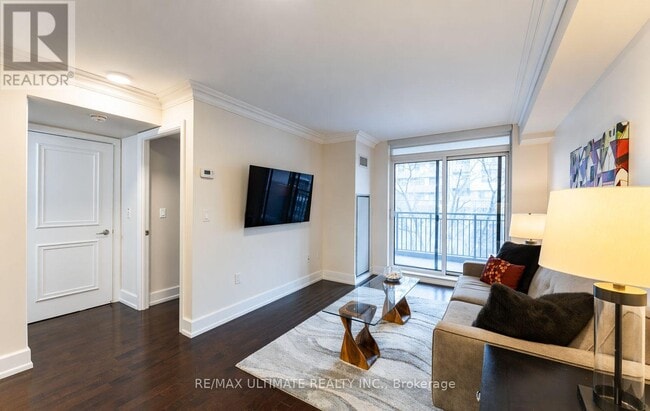 Building Photo - 650 Sheppard Ave E