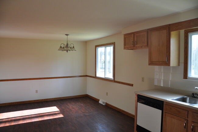 Foto del edificio - 6077 New Taylor Rd