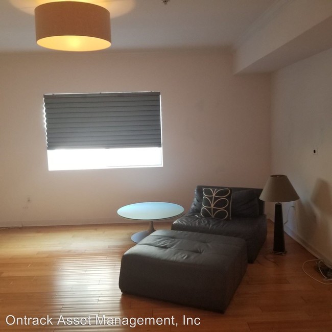Building Photo - 2 br, 2 bath House - 10616 Kinnard Ave. #201