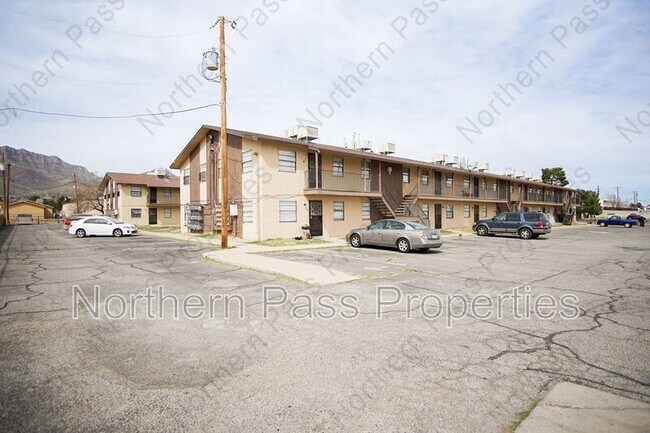 Foto del edificio - 4700 Maxwell Ave