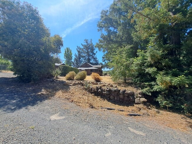 Building Photo - Living that Country Life in Napa - Close t...