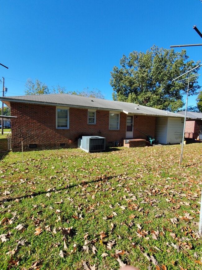 Back of House - 5306 Eva st