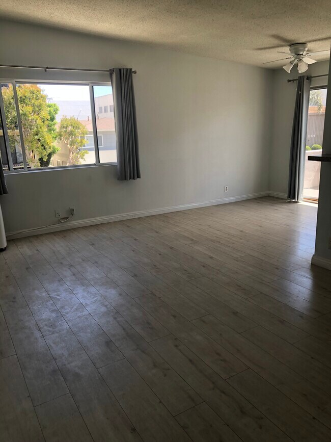 Foto del edificio - 11815 Goshen Ave