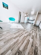 Building Photo - 901 Leawood Dr