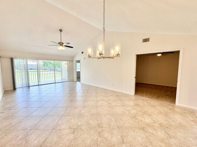 Building Photo - ** ROYAL WOOD ** 2 + DEN / 2 BATH - CONDO ...