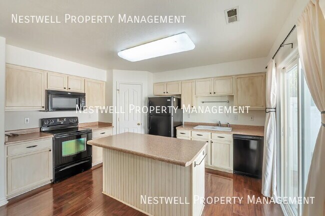Building Photo - 905 S 790 W