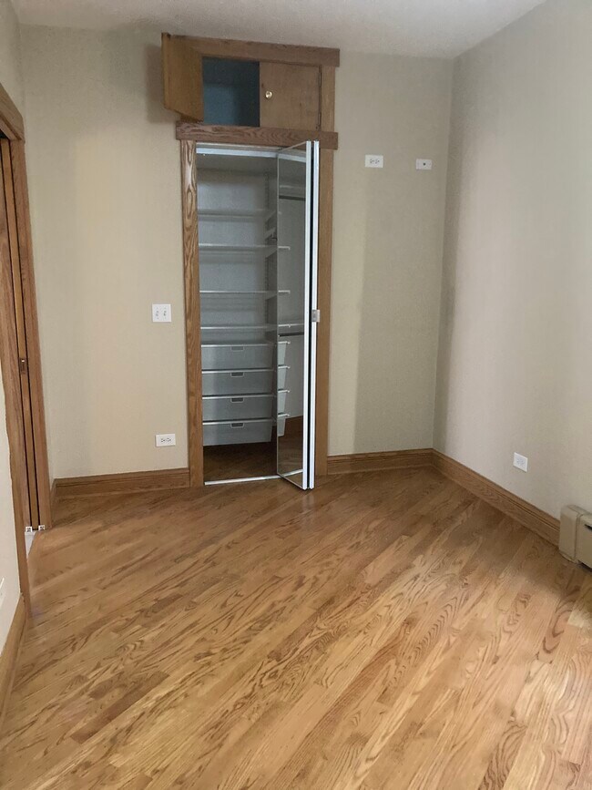 Main Bedroom and closet - 3656 N Leavitt St