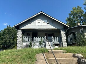 Building Photo - 5013 S Benton Ave