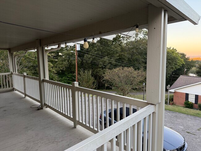 Foto del edificio - 212 White Oak St