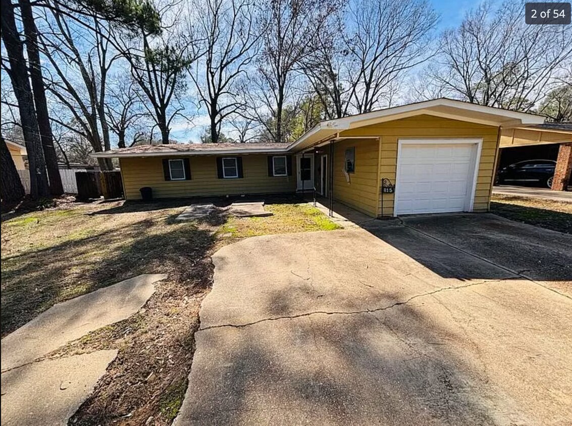 Primary Photo - 39206 3 Bed 2 Bath Completely Remodeled