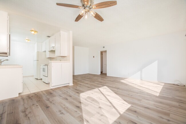 Dining / Living Area - 650 Westbourne Dr